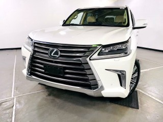 Want to sell Lexus LX 570 2017 Model
